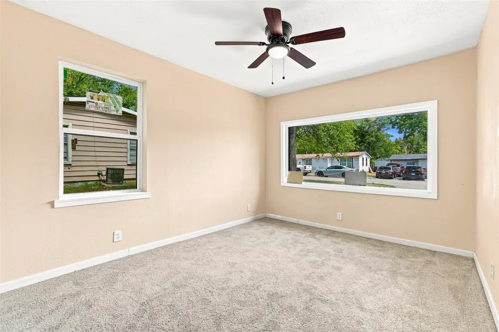 702 Jonathan Lane Arlington, TX 76010