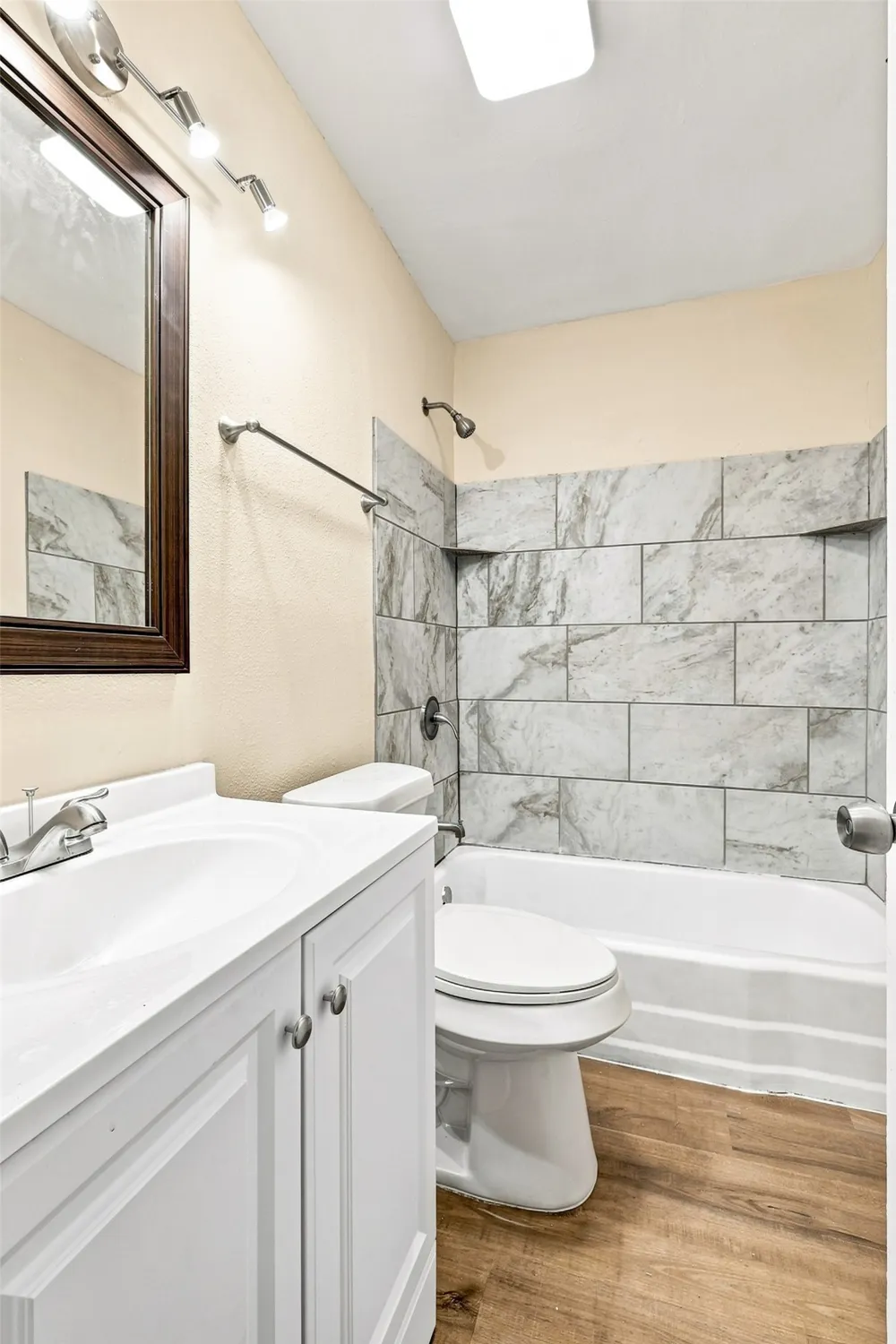 702 Jonathan Lane Arlington, TX 76010