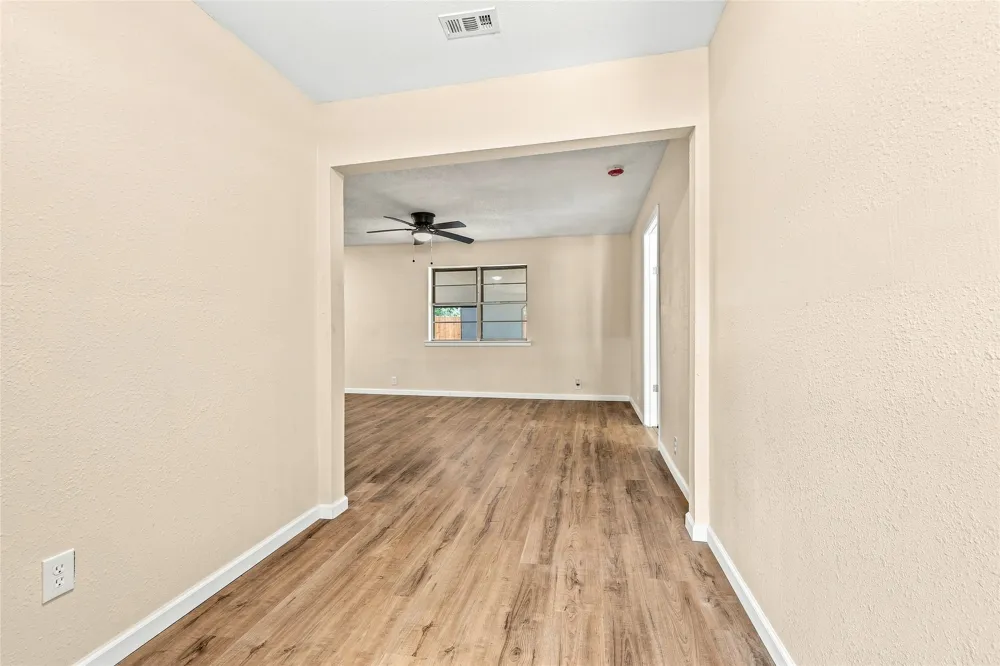 702 Jonathan Lane Arlington, TX 76010