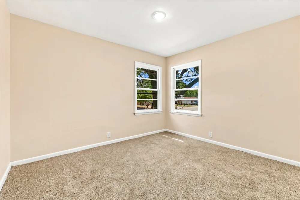 702 Jonathan Lane Arlington, TX 76010