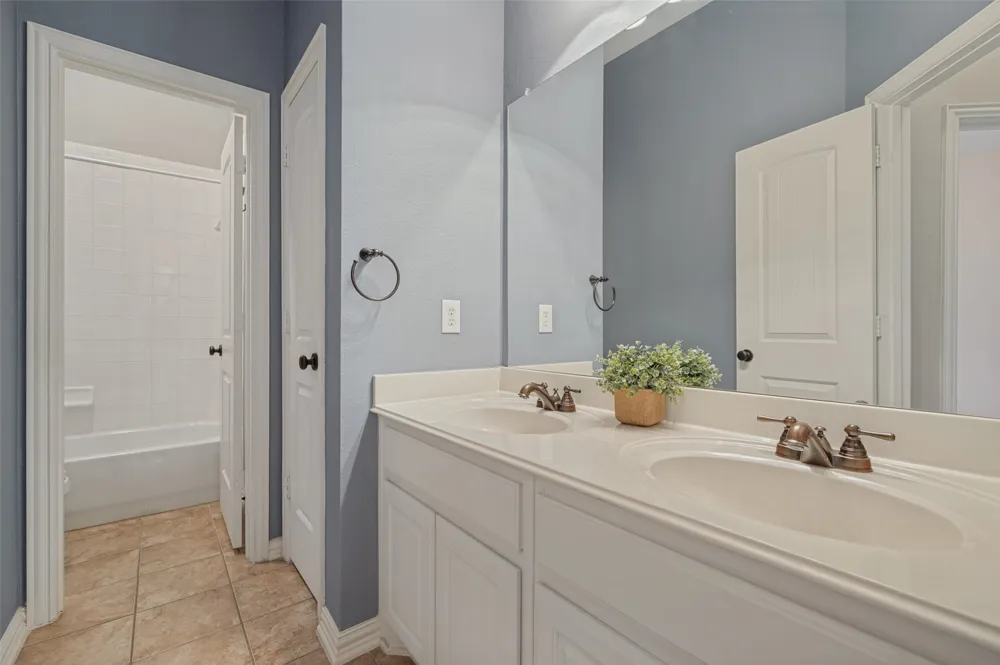 850 KINGS VIEW DRIVE Prosper, TX 75078