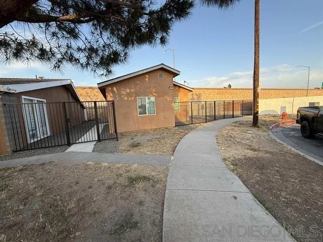 2409 E.Palmyra Ave Orange, CA 92866
