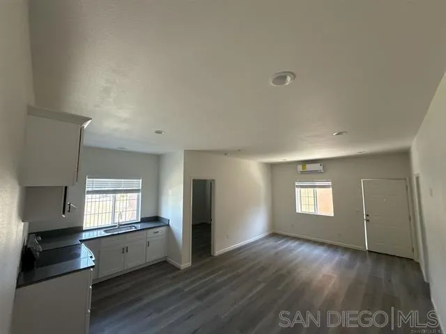 2409 E.Palmyra Ave Orange, CA 92866