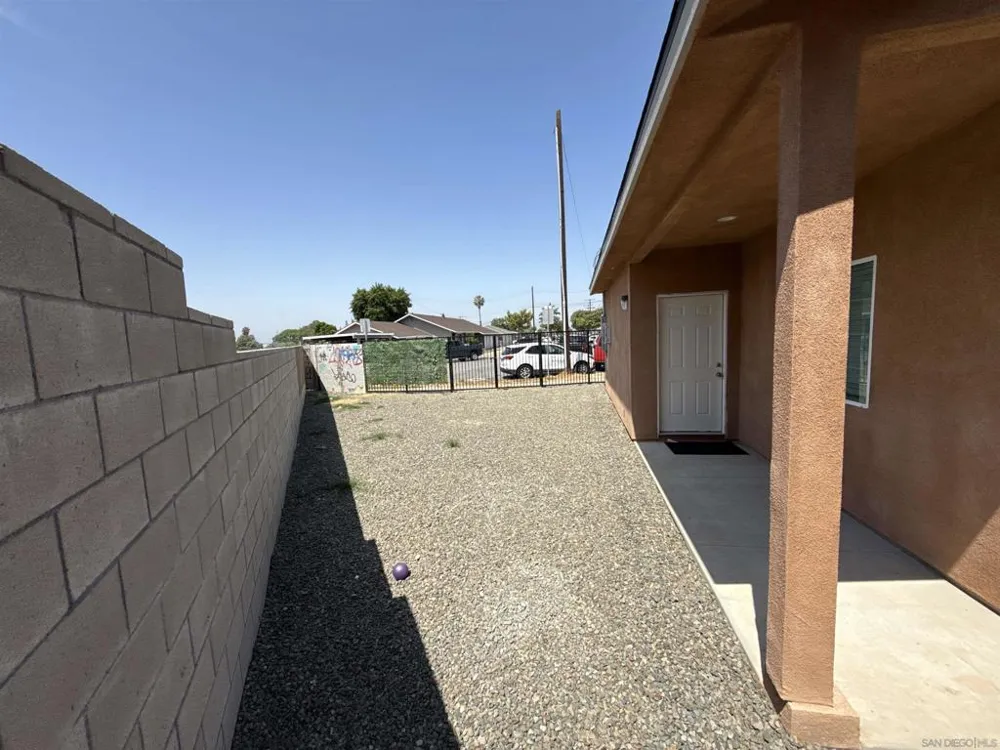 2409 E.Palmyra Ave Orange, CA 92866
