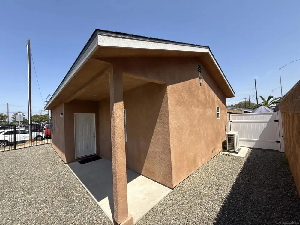 2409 E.Palmyra Ave Orange, CA 92866