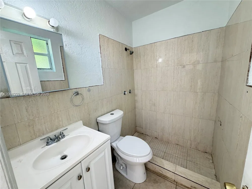 2212 Grant St #2 Hollywood, FL 33020