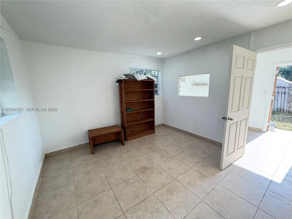 2212 Grant St #2 Hollywood, FL 33020