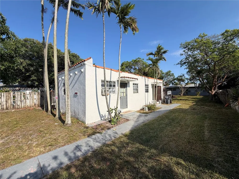 2212 Grant St #2 Hollywood, FL 33020