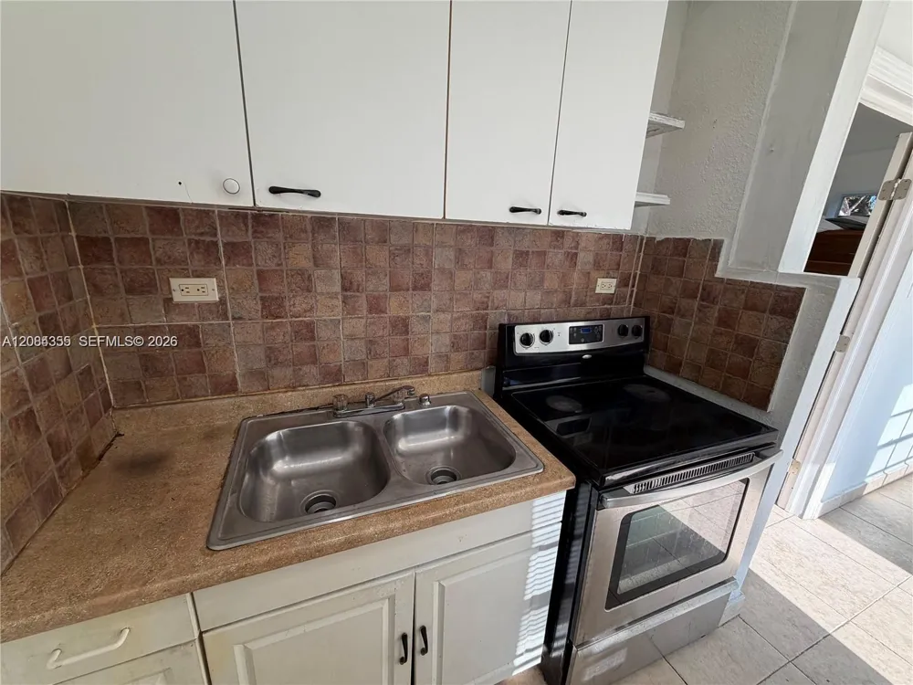 2212 Grant St #2 Hollywood, FL 33020
