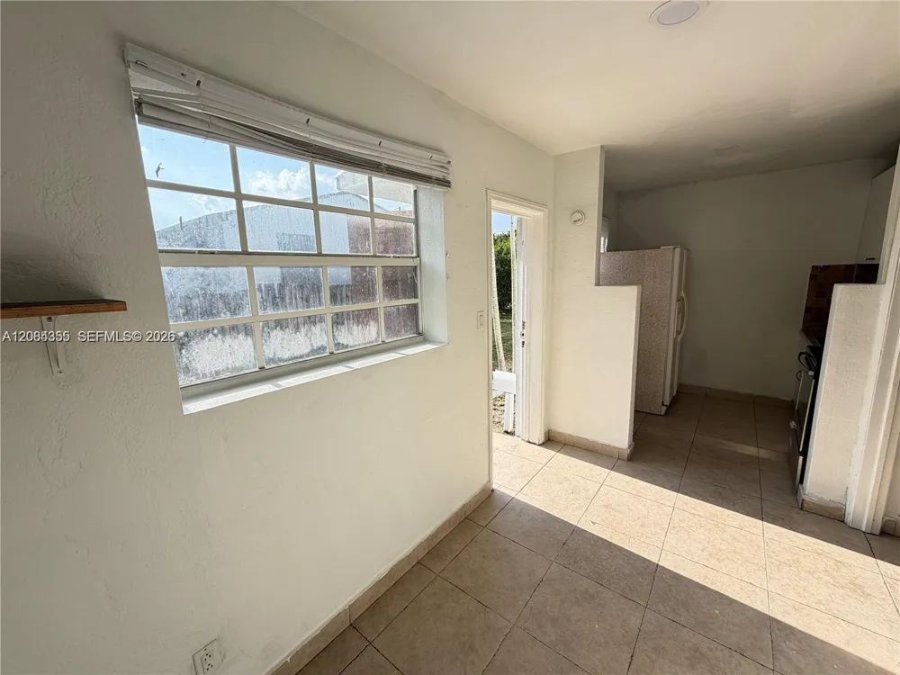 2212 Grant St #2 Hollywood, FL 33020