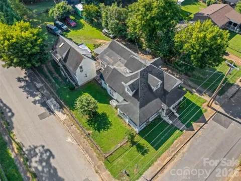 548 Hutchinson Street