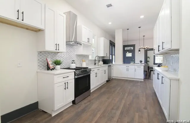 207 LORETTA PL San Antonio, TX 78210
