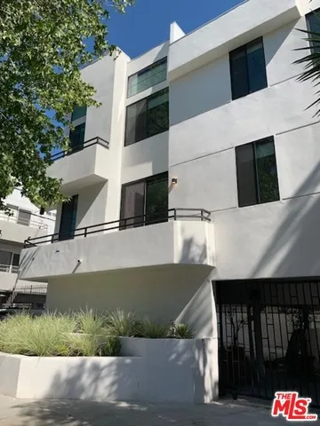 3602 Dunn Drive #5 Los Angeles, CA 90034