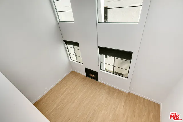 3602 Dunn Drive #5 Los Angeles, CA 90034