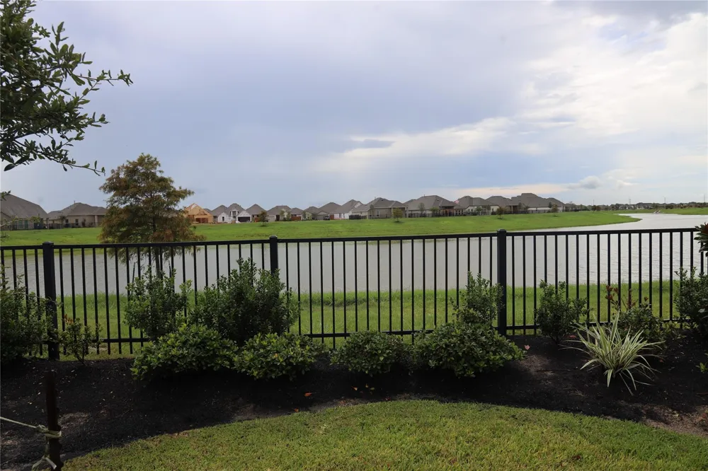 13301 Golden Isle Drive La Marque, TX 77568