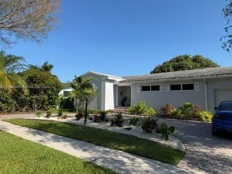 1400 NE Street #104