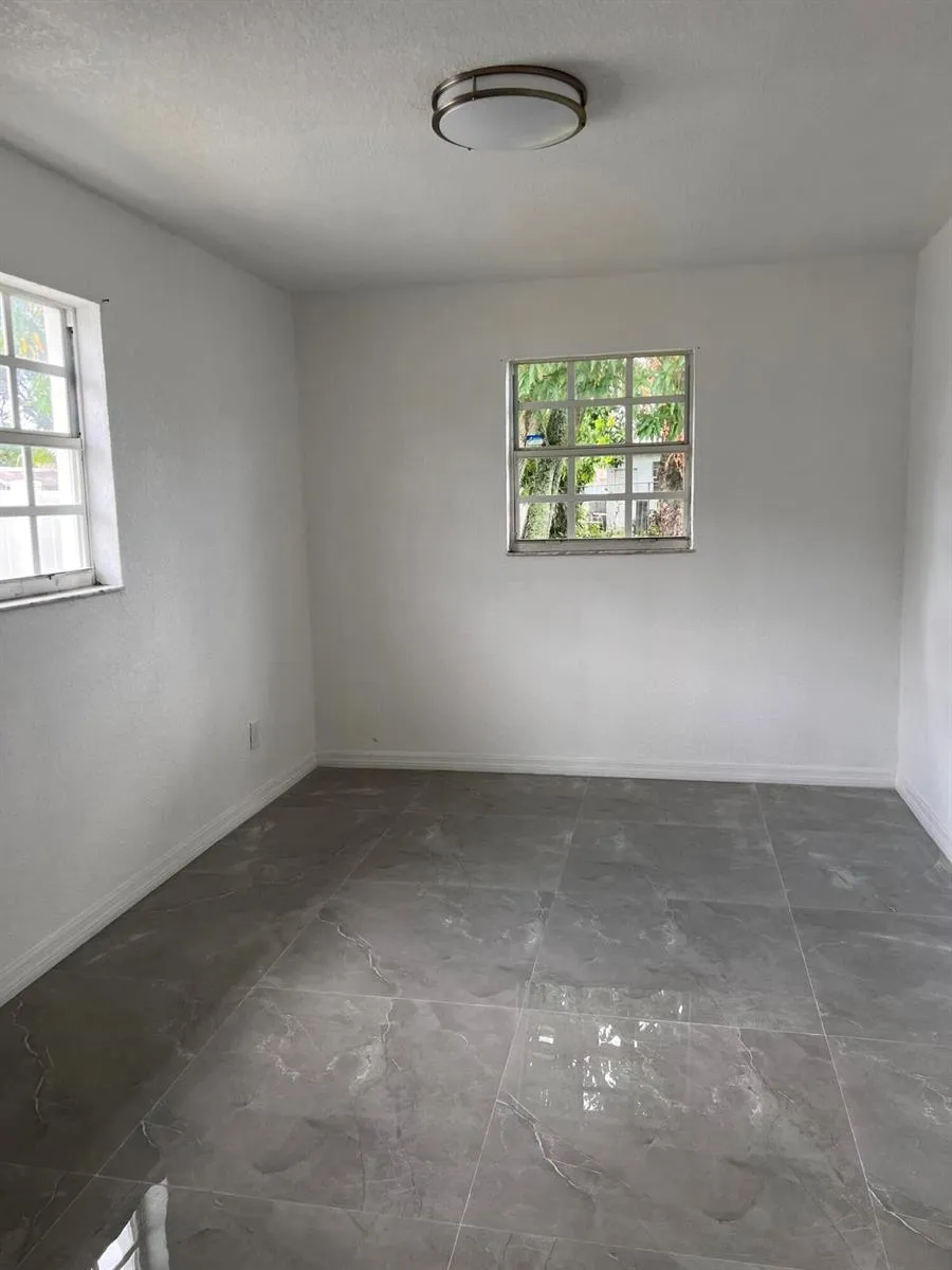 5012 SW 22ND STREET West Park, FL 33023