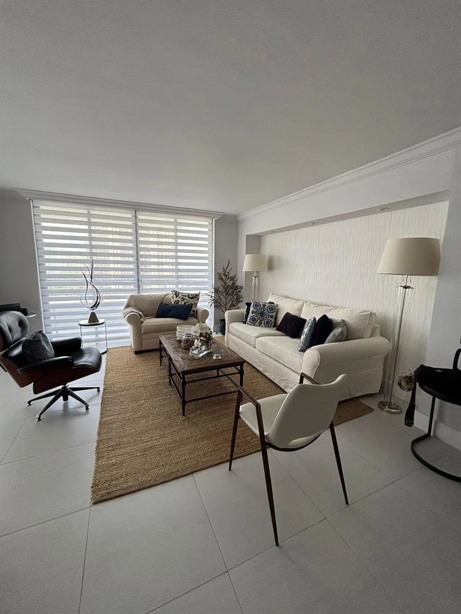19101 NE 36TH DRIVE #1606 Aventura, FL 33180