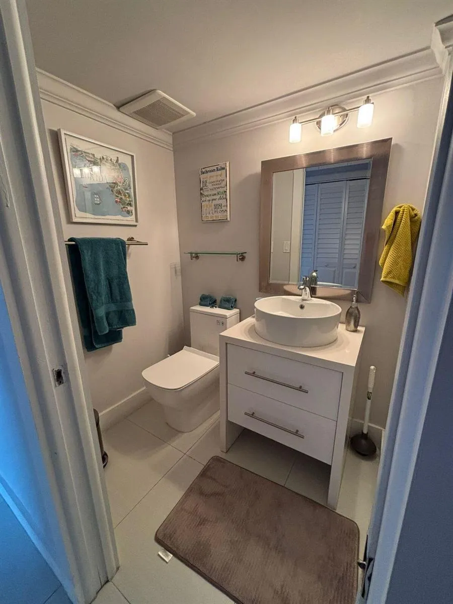 19101 NE 36TH DRIVE #1606 Aventura, FL 33180