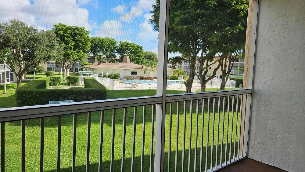 300 Village Green Circle S #209 Palm Springs, FL 33461