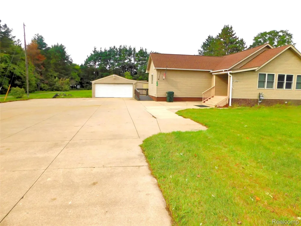 2780 W Clarkston Road Orion Charter Township, MI 48362