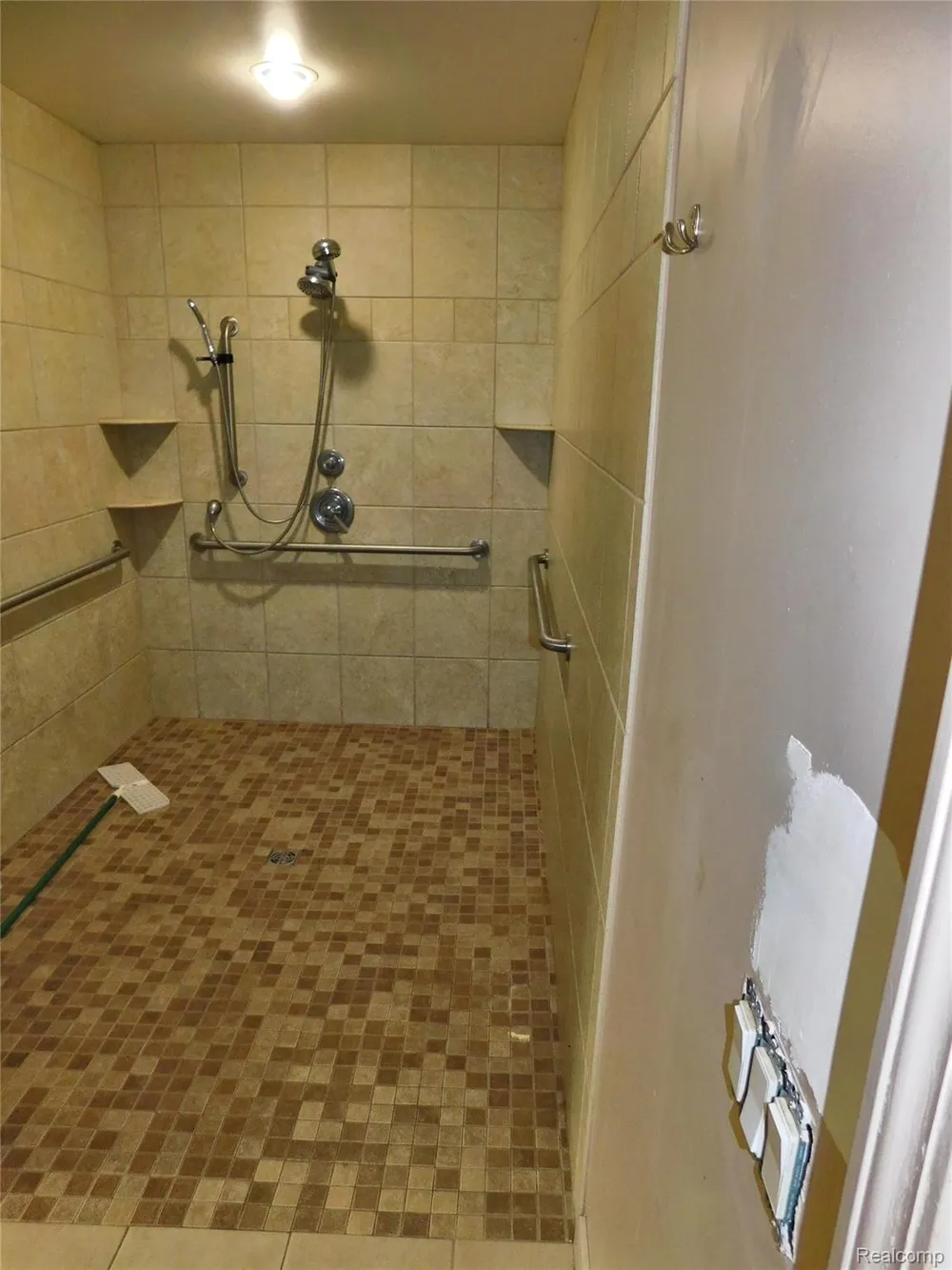 2780 W Clarkston Road Orion Charter Township, MI 48362