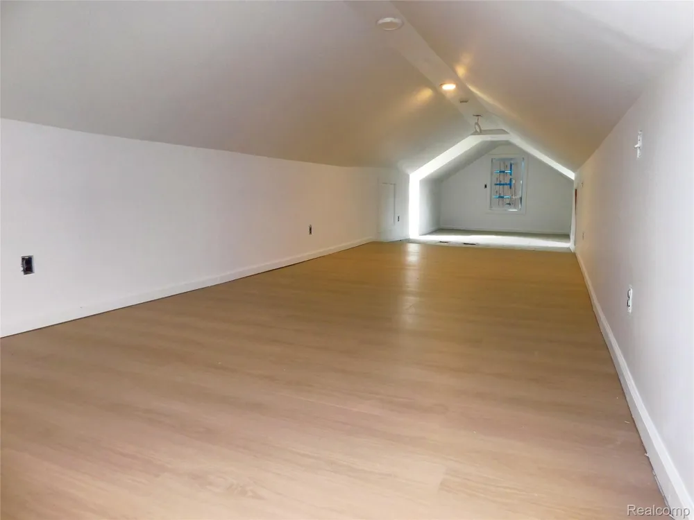 2780 W Clarkston Road Orion Charter Township, MI 48362