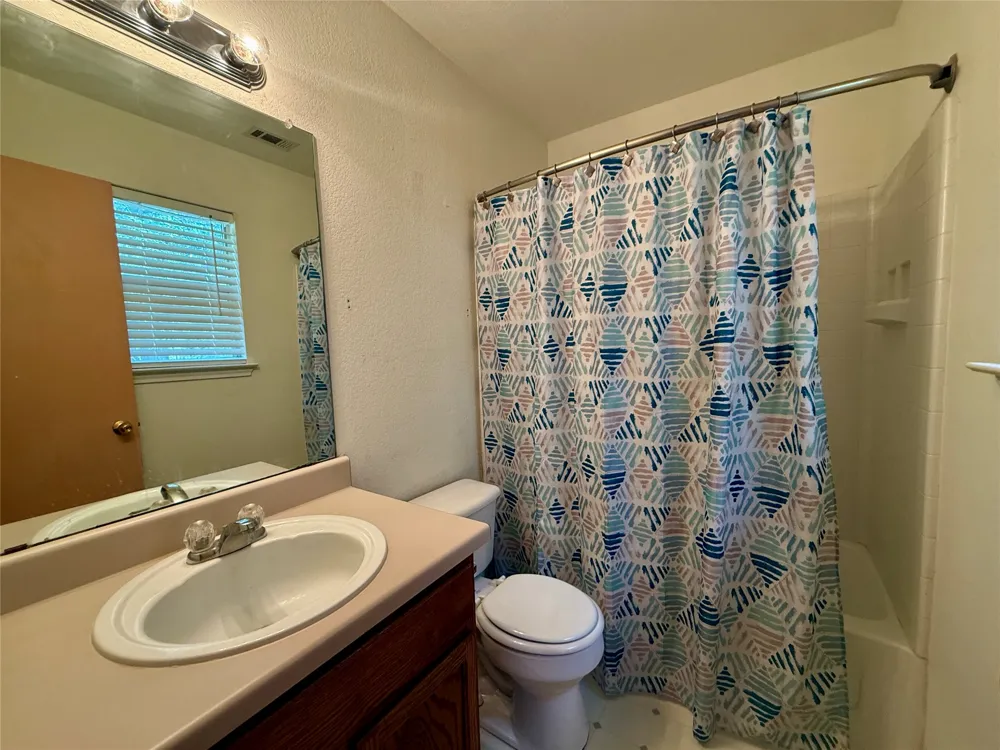 13100 Winecup Mallow Trail Elgin, TX 78621