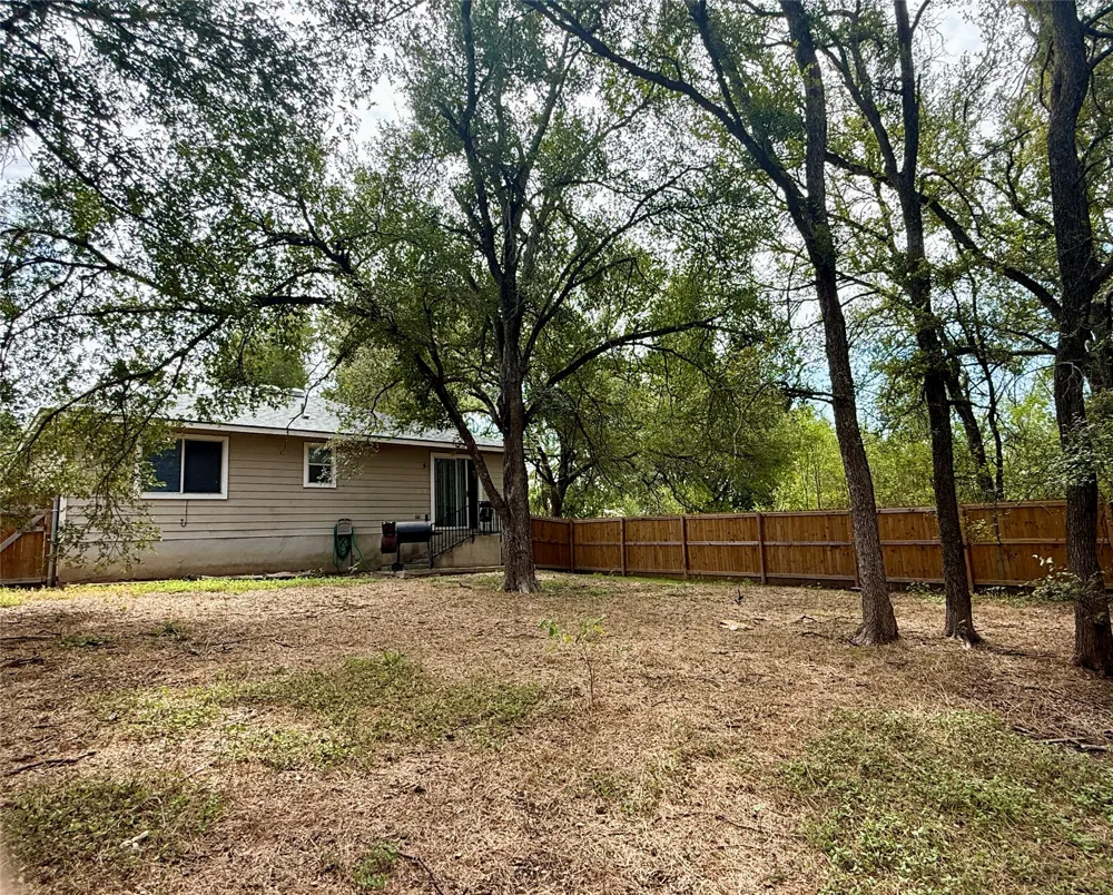 13100 Winecup Mallow Trail Elgin, TX 78621
