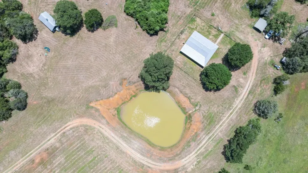 146 Split Oak Road Smithville, TX 78957