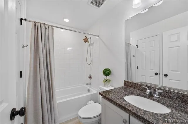 4403 Picadilly Court Aurora, CO 80019