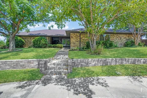 2149 Willow Place #A & B