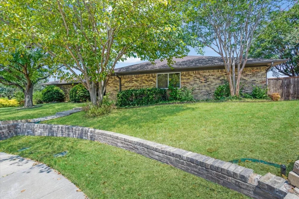 2149 Willow Place #A & B Carrollton, TX 75006