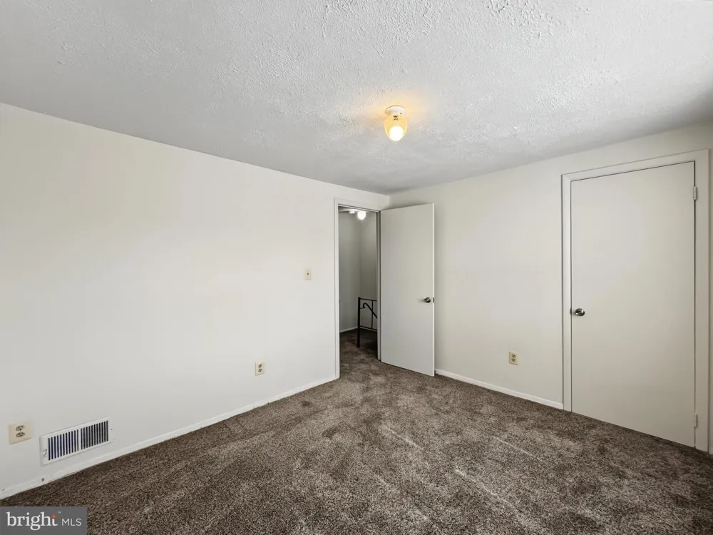 7845 ST CLAIRE LANE Dundalk, MD 21222