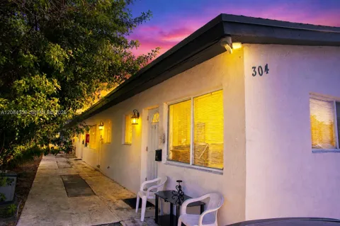 304 SE 9th Ct #8