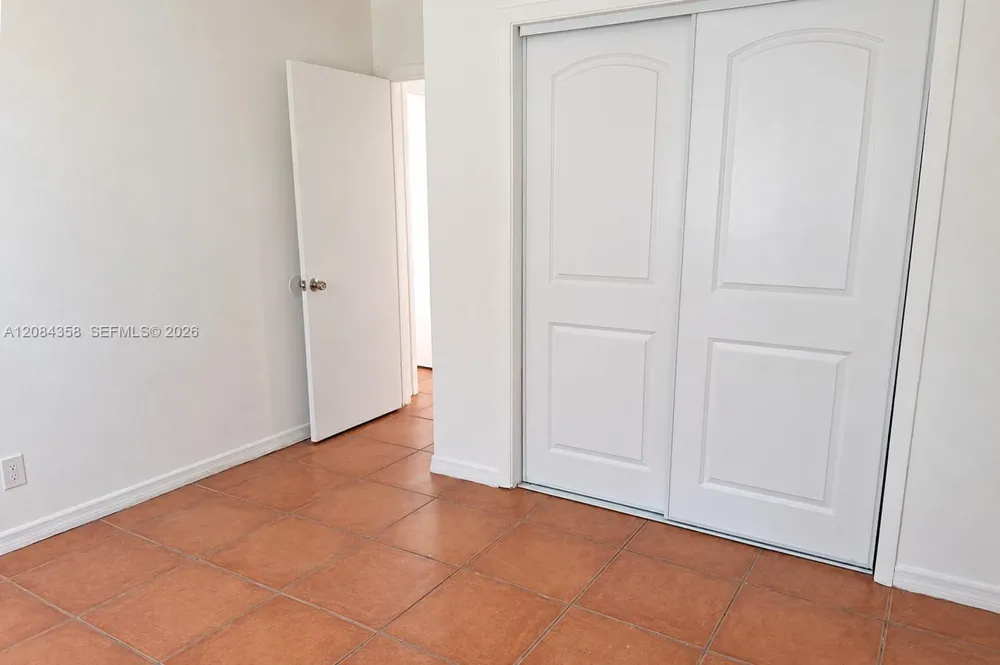 304 SE 9th Ct #8 Hallandale Beach, FL 33009