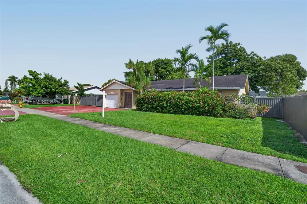13217 SW 44th Ln Miami, FL 33175