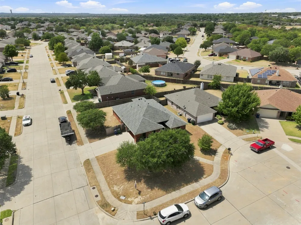 937 Behrens Court Crowley, TX 76036