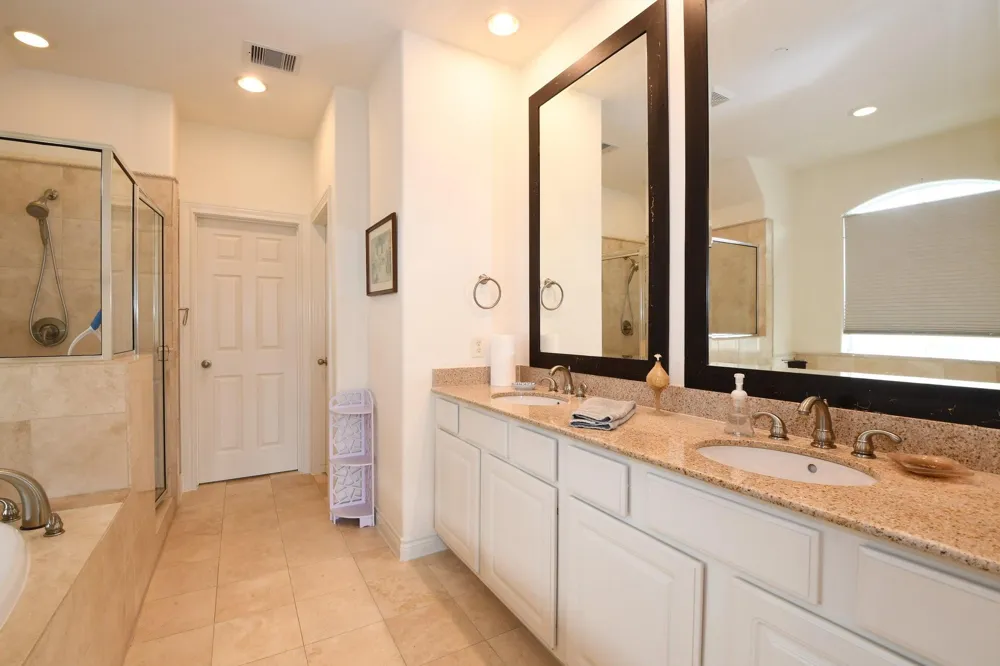 9127 Harbor Hills Drive Houston, TX 77054