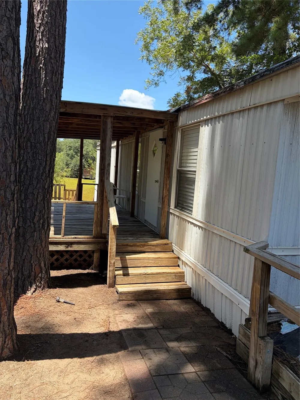 9651 Warm Spring Willis, TX 77318