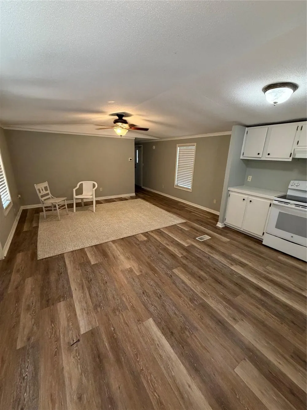 9651 Warm Spring Willis, TX 77318