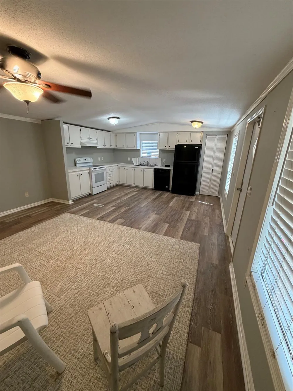 9651 Warm Spring Willis, TX 77318