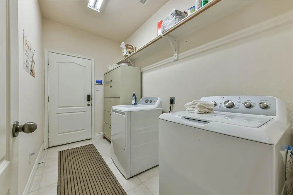 4055 Bentwood Drive Dickinson, TX 77539