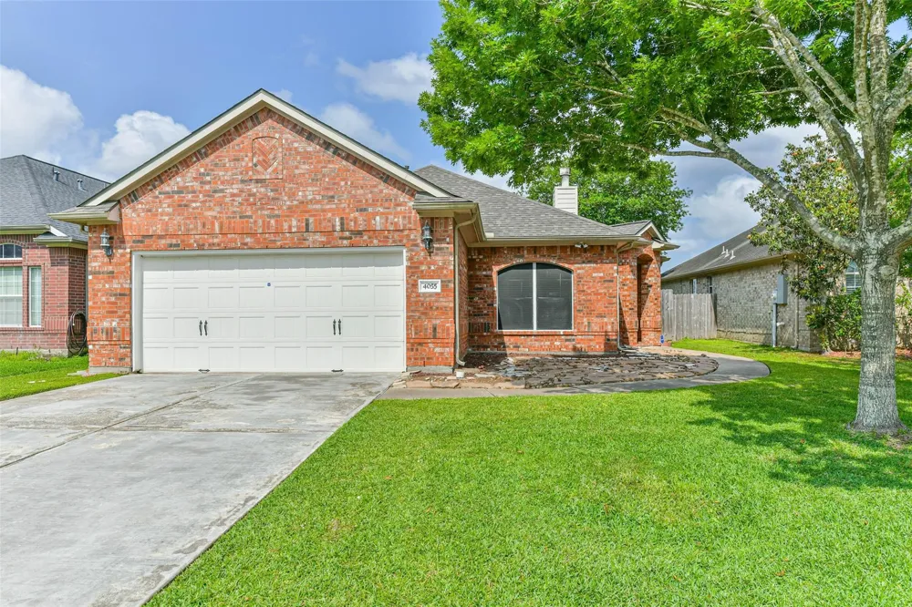 4055 Bentwood Drive Dickinson, TX 77539