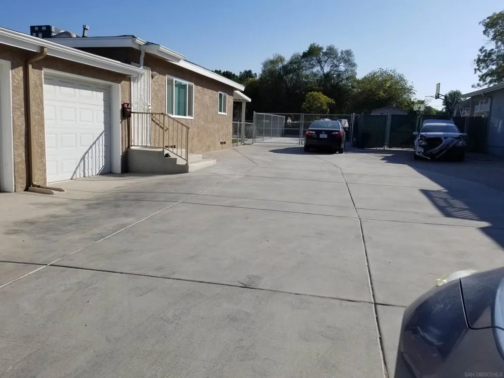 7427 Daytona Lemon Grove, CA 91945