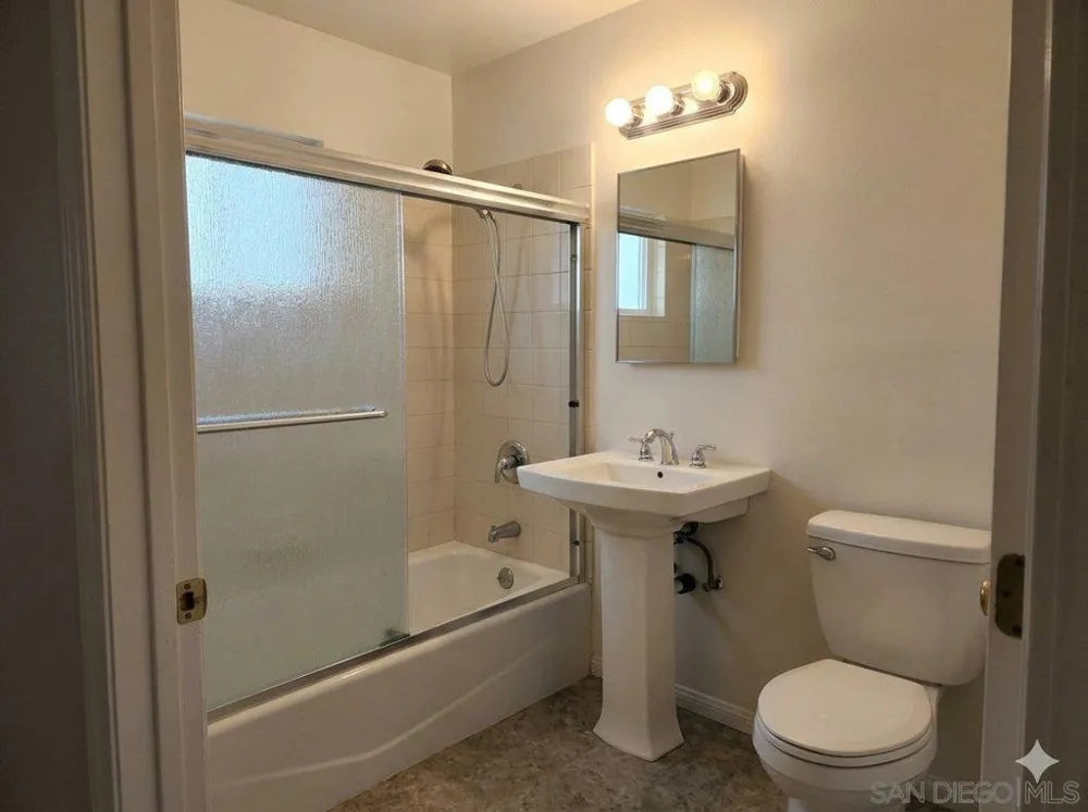 7427 Daytona Lemon Grove, CA 91945