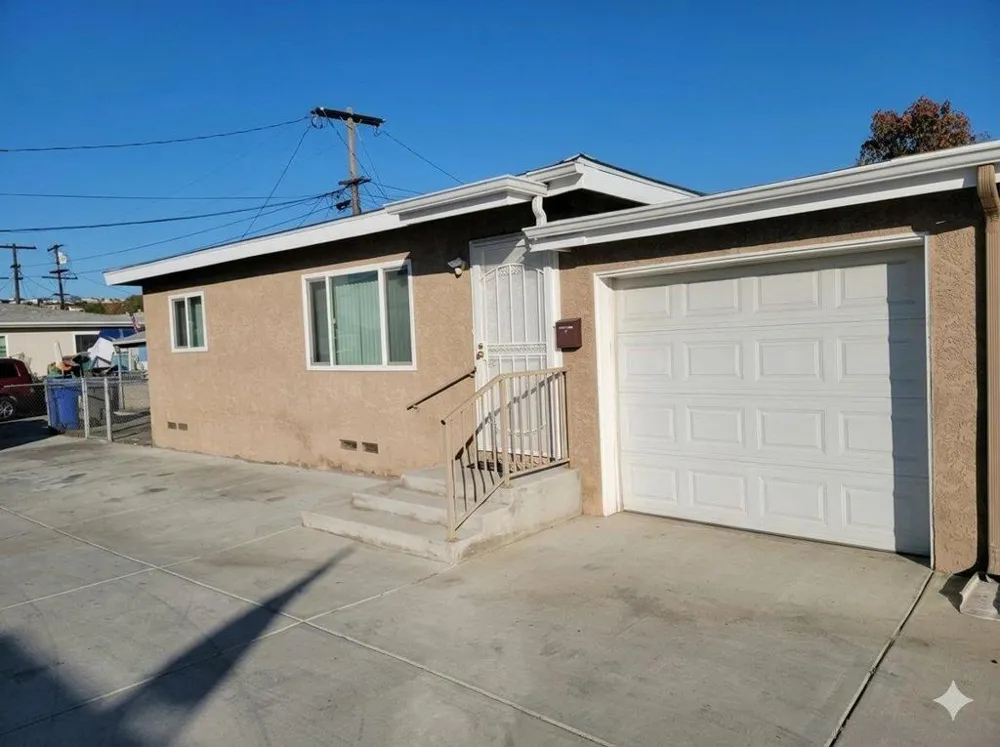 7427 Daytona Lemon Grove, CA 91945