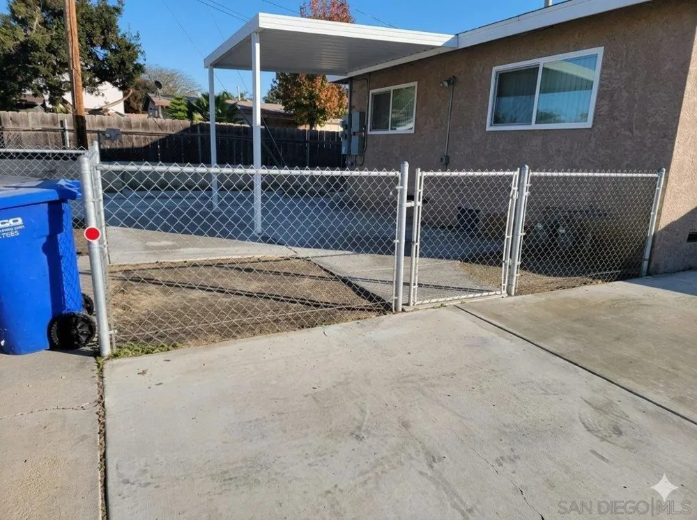 7427 Daytona Lemon Grove, CA 91945