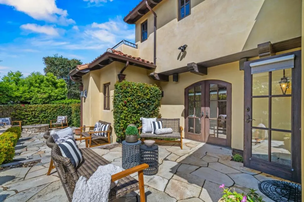 Carmelo 2 SW of 9th Carmel, CA 93921