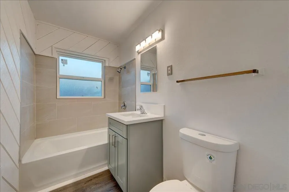 7051 Stanford Avenue La Mesa, CA 91942